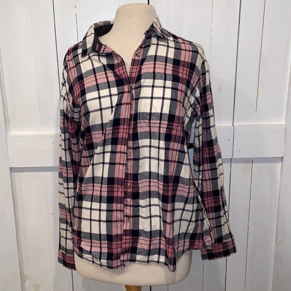 The North Face Tops - North Face Pink and Black Flannel